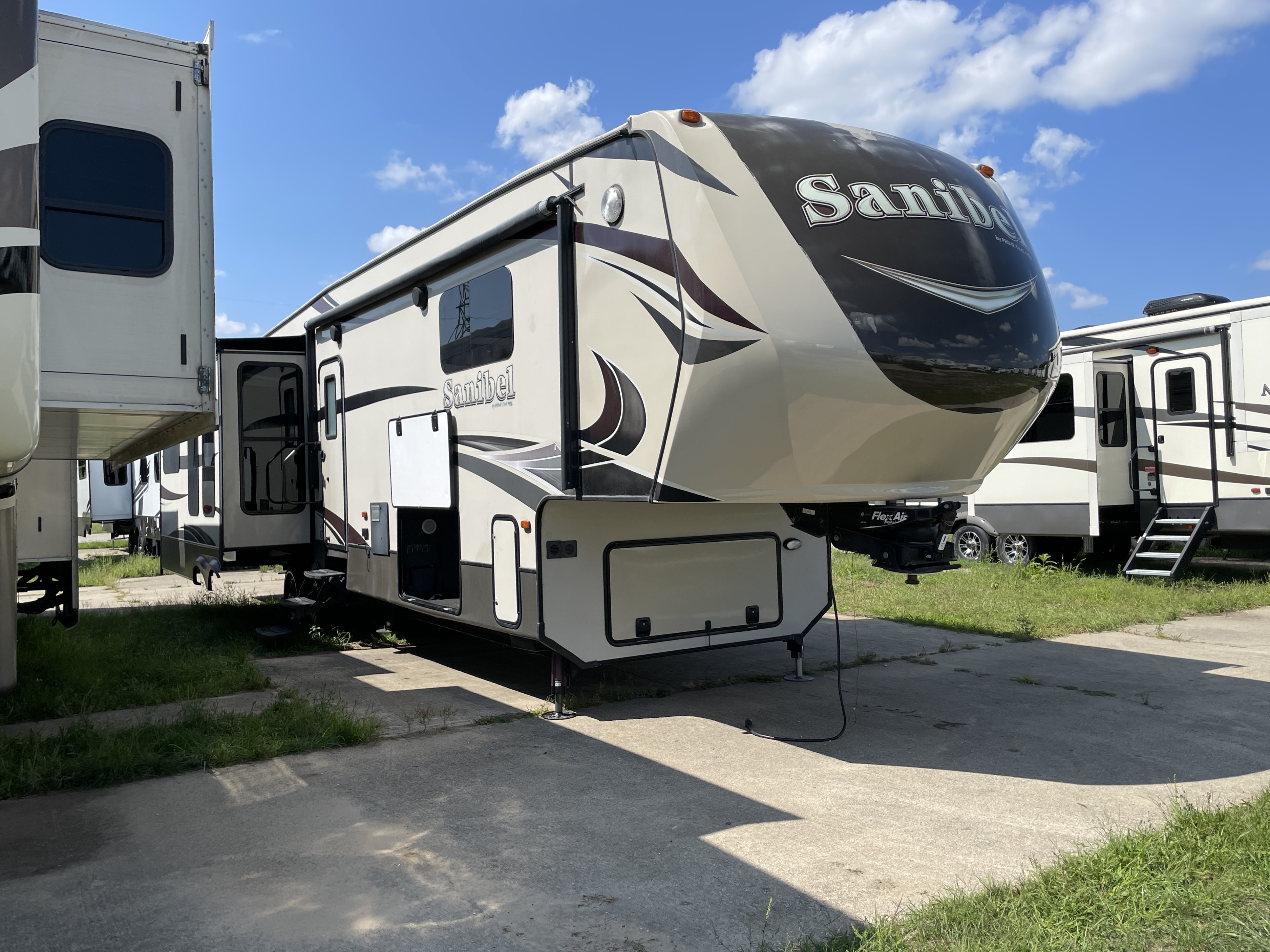 2016 Prime Time Sanibel 3601 Residential - Image 1