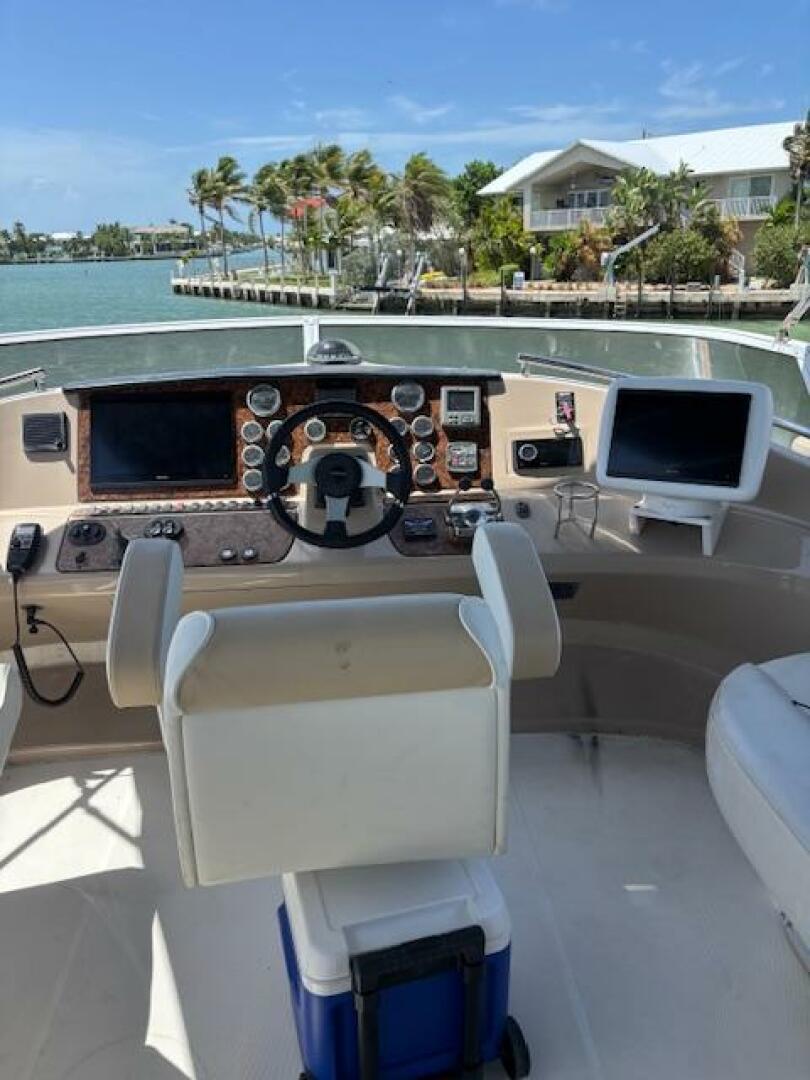 2006 Carver 43 Motor Yacht - Image 24