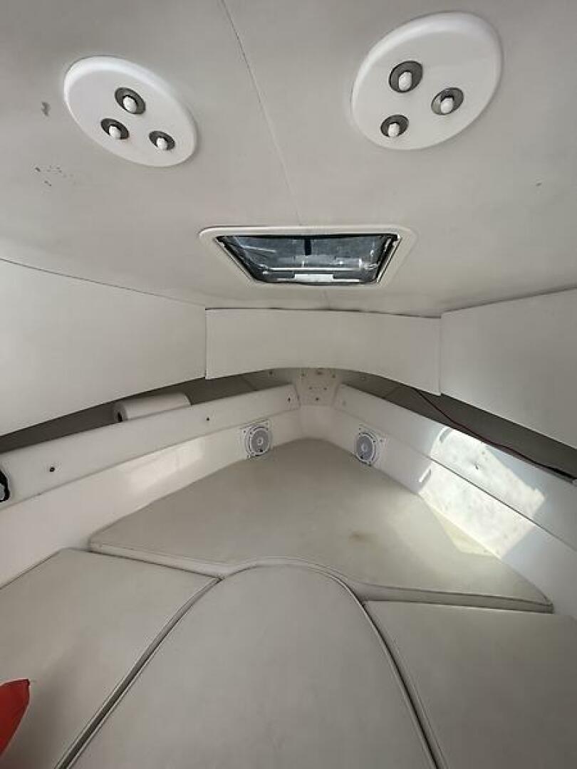 1999 Cobia 240WA - Image 10