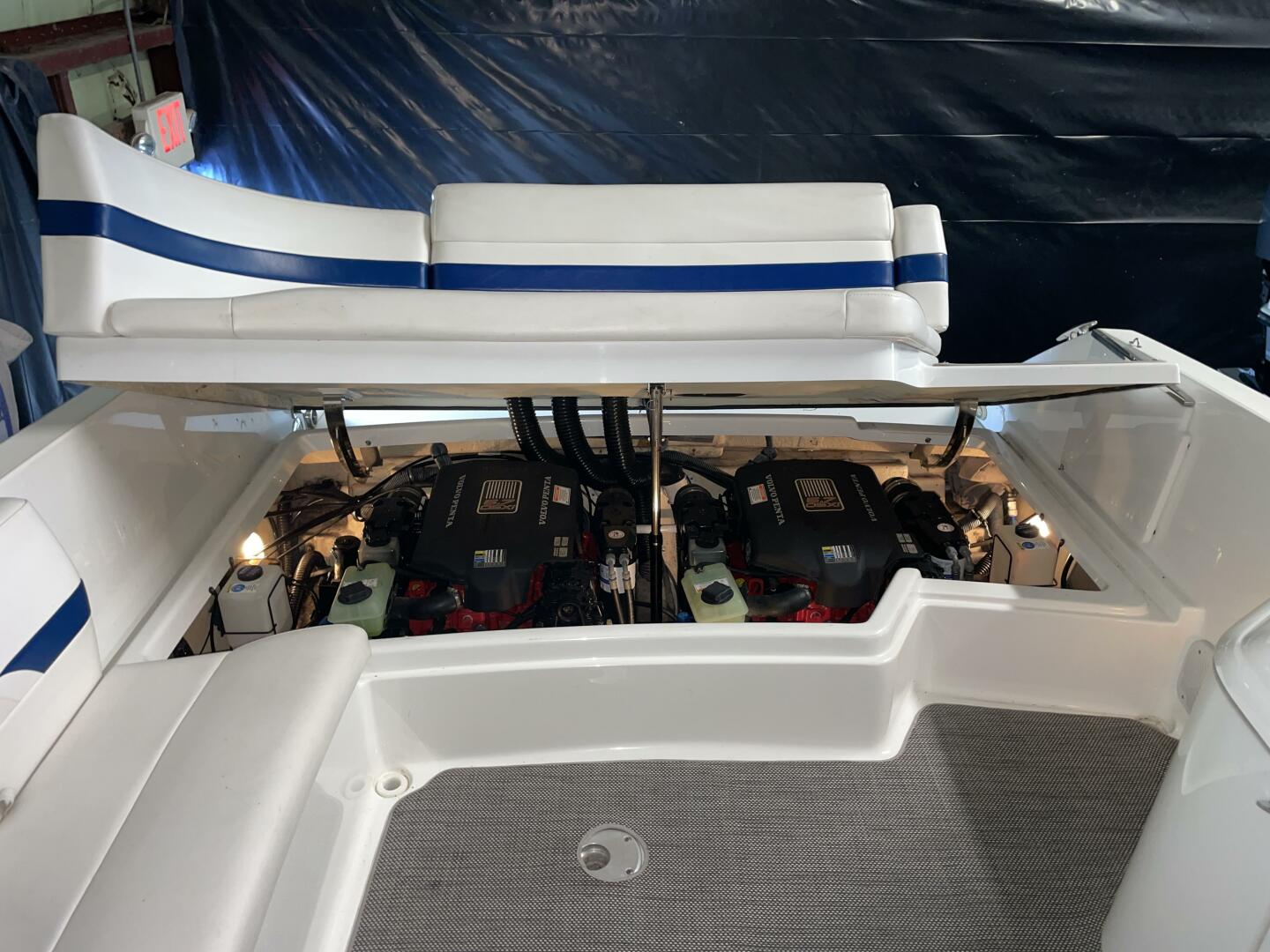 2006 Formula 280 SS - Image 14