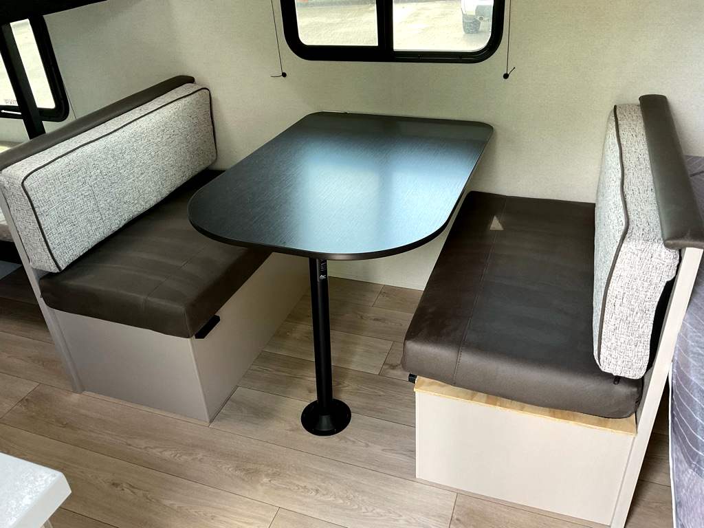 2027 Jayco Jay Feather Air SL 17BHSL - Image 14