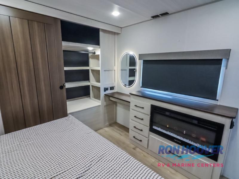 2026 FOREST RIVER 302RDBS - Image 28