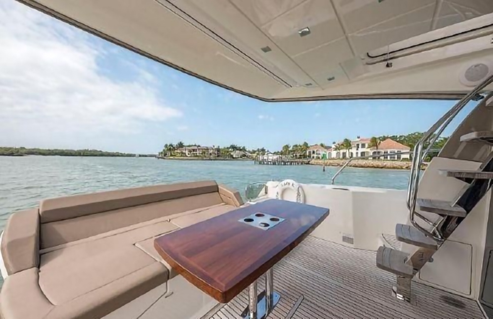 2015 PRESTIGE PRESTIGE 550 Base - Image 9