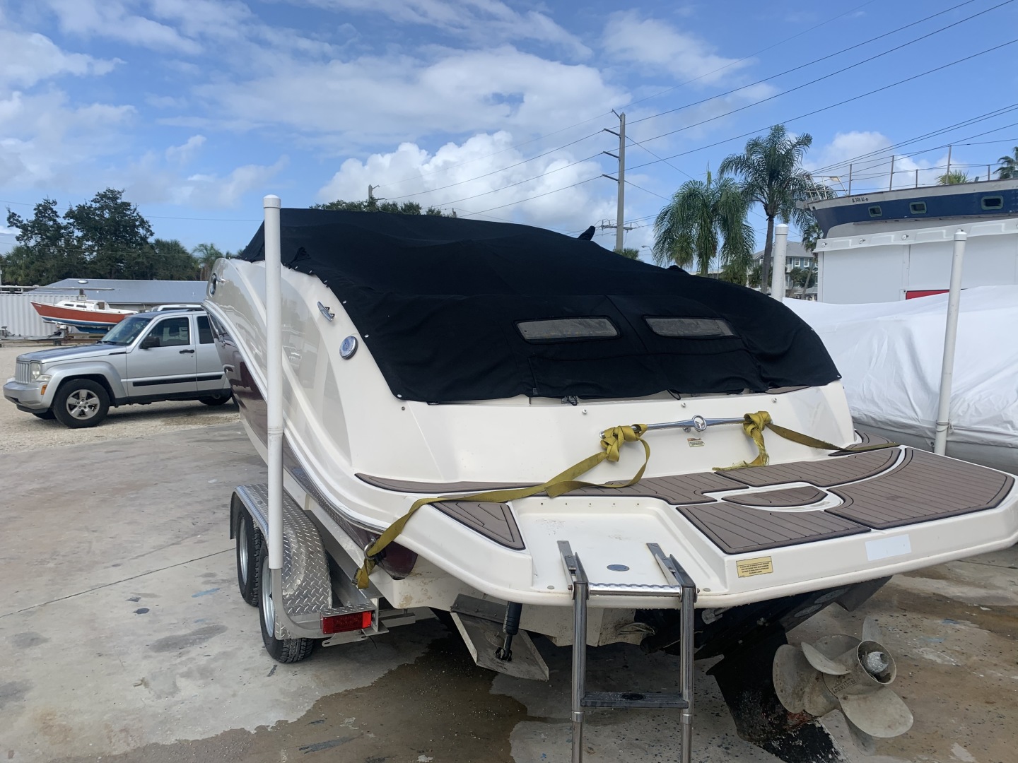 2007 Sea Ray 240 Sundeck - Image 3