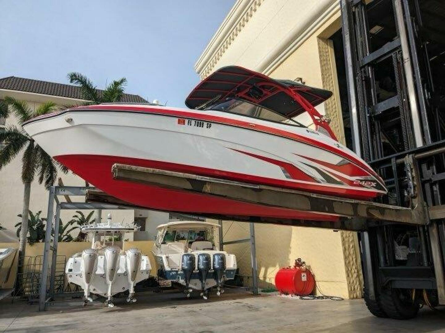 2020 Yamaha Boats 242X Base - Image 11