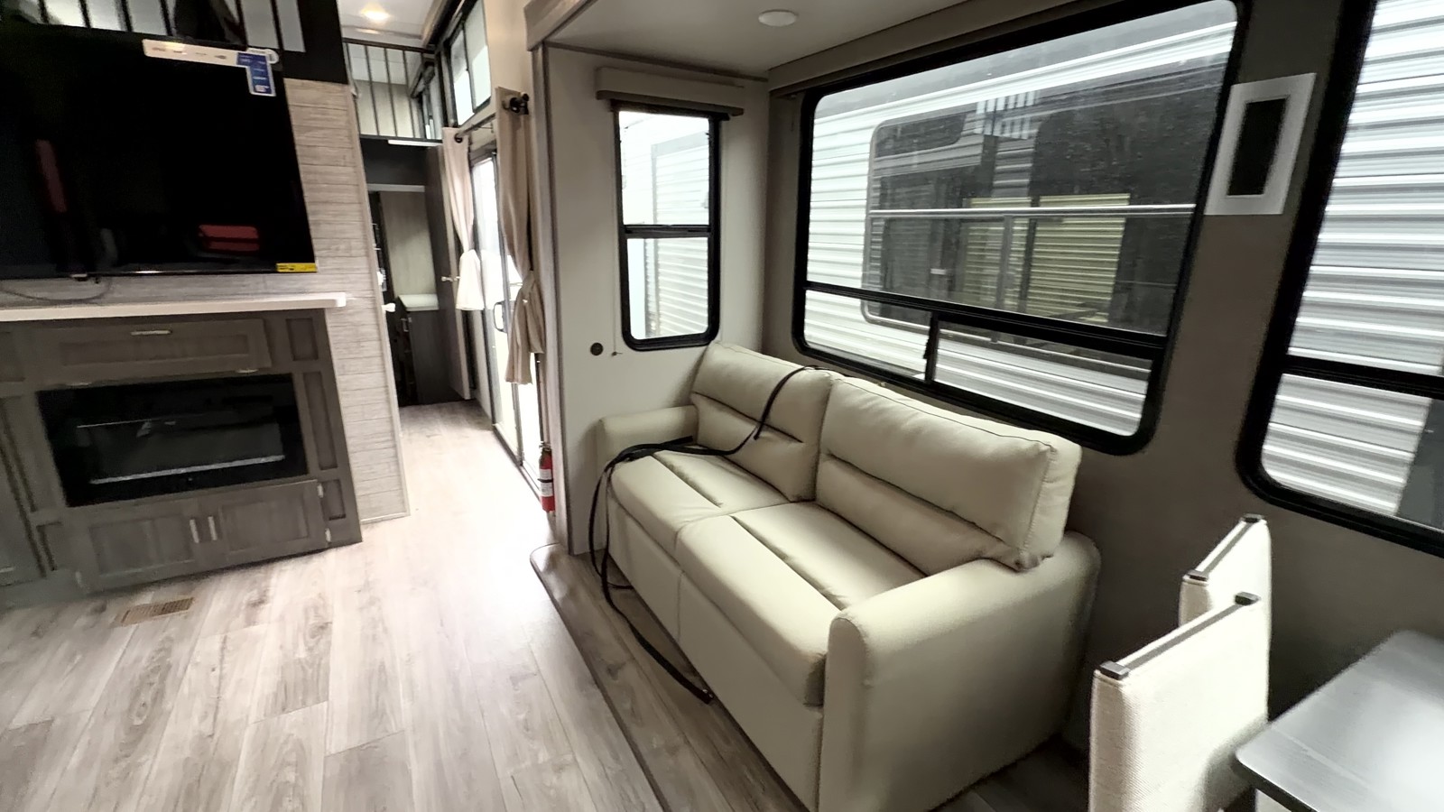 2026 COACHMEN CATALINA 44CONDO - Image 23