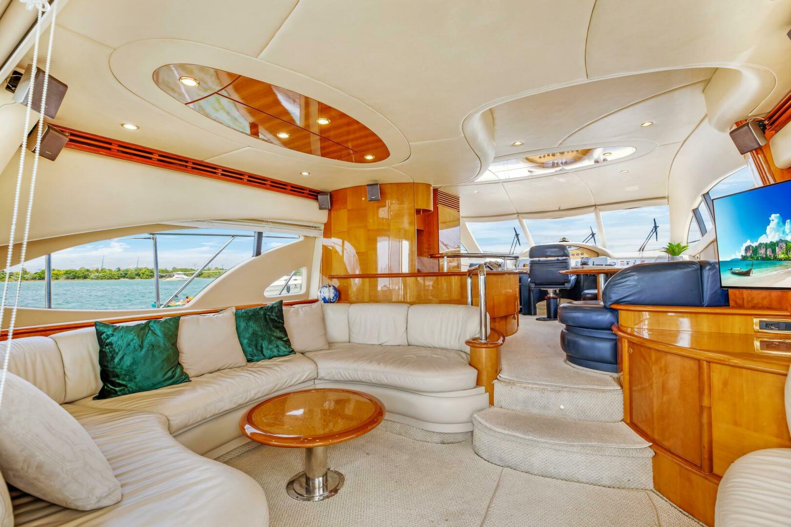 2004 Azimut Azimut 62 Base - Image 6