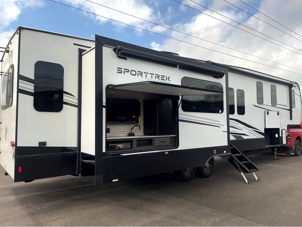 2026 VENTURE RV SPORTTREK 363VFR - Image 2