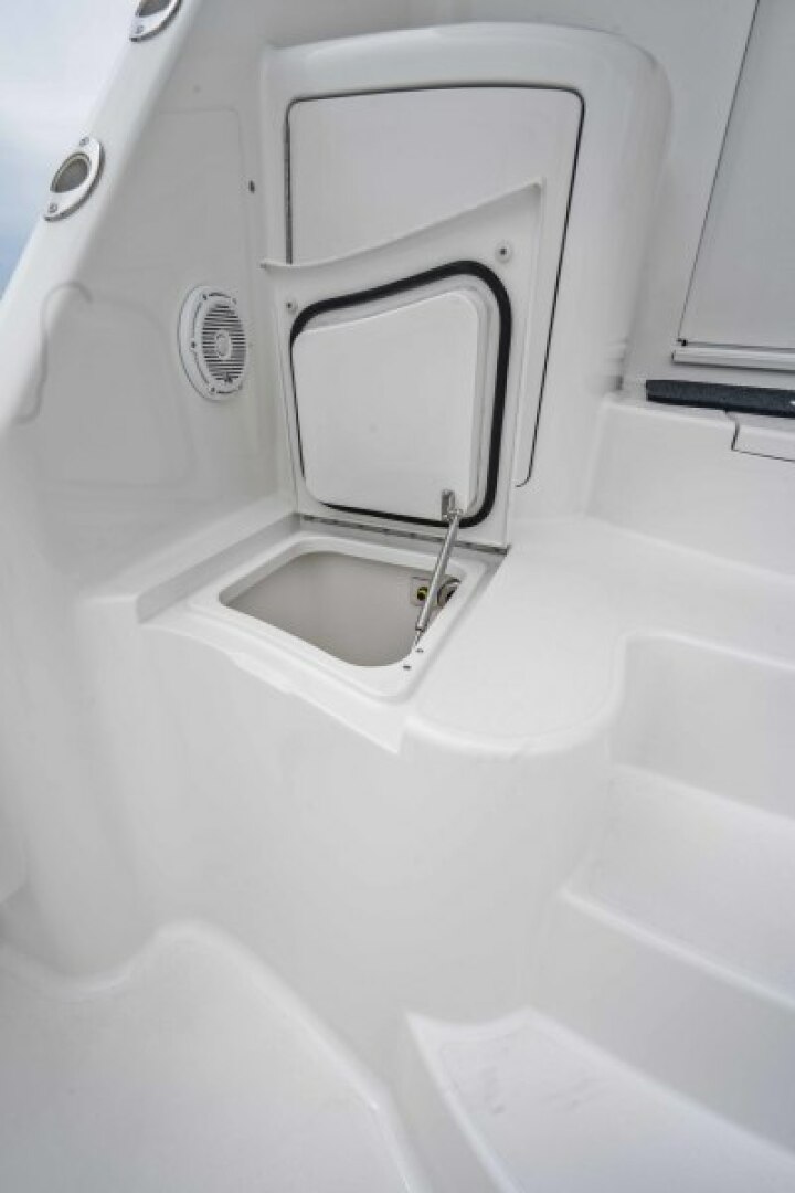 2011 Viking 70 Enclosed Bridge - Image 45