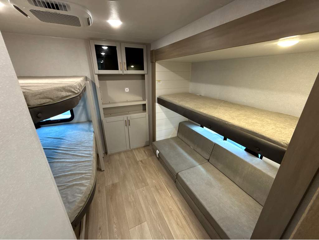 2027 JAYCO JAY FLIGHT 321BDS - Image 20
