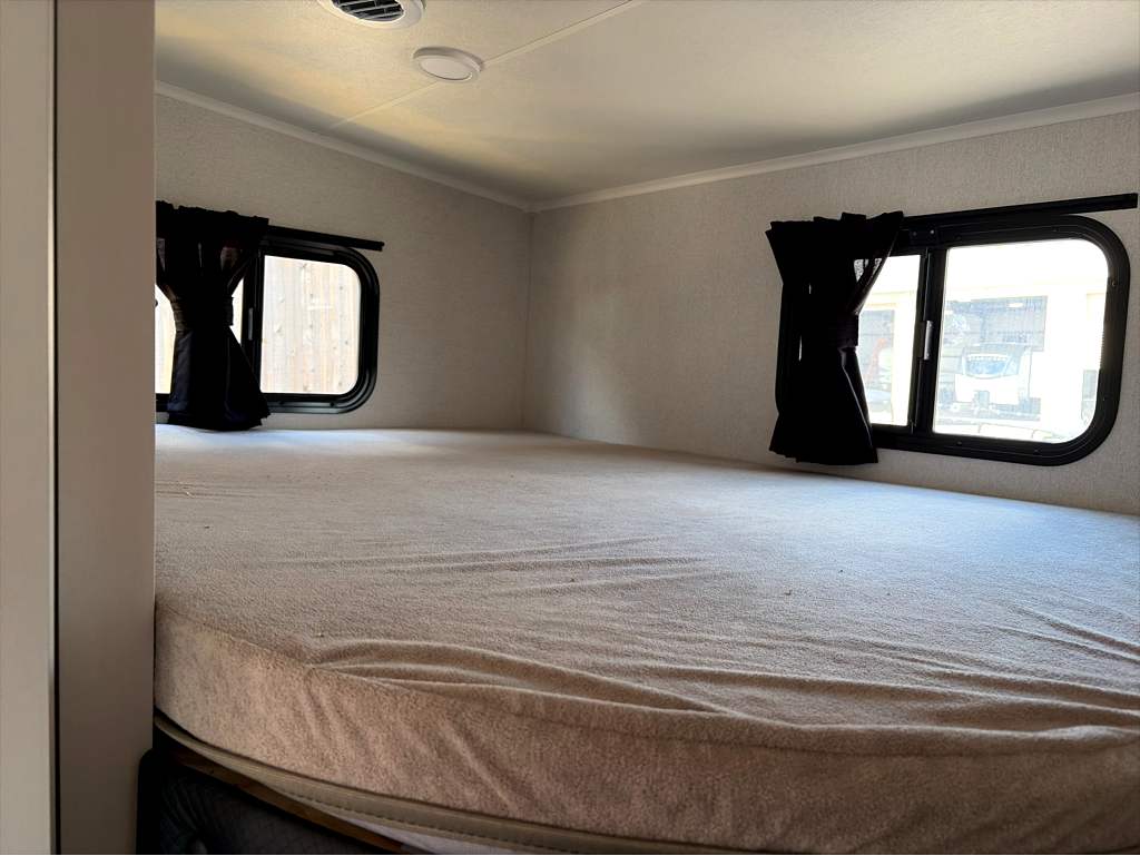 2027 JAYCO EAGLE SLE 28BHU - Image 13