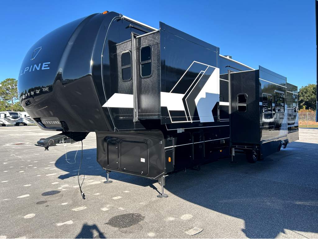 2026 Keystone AVALANCHE 366LS - Image 3