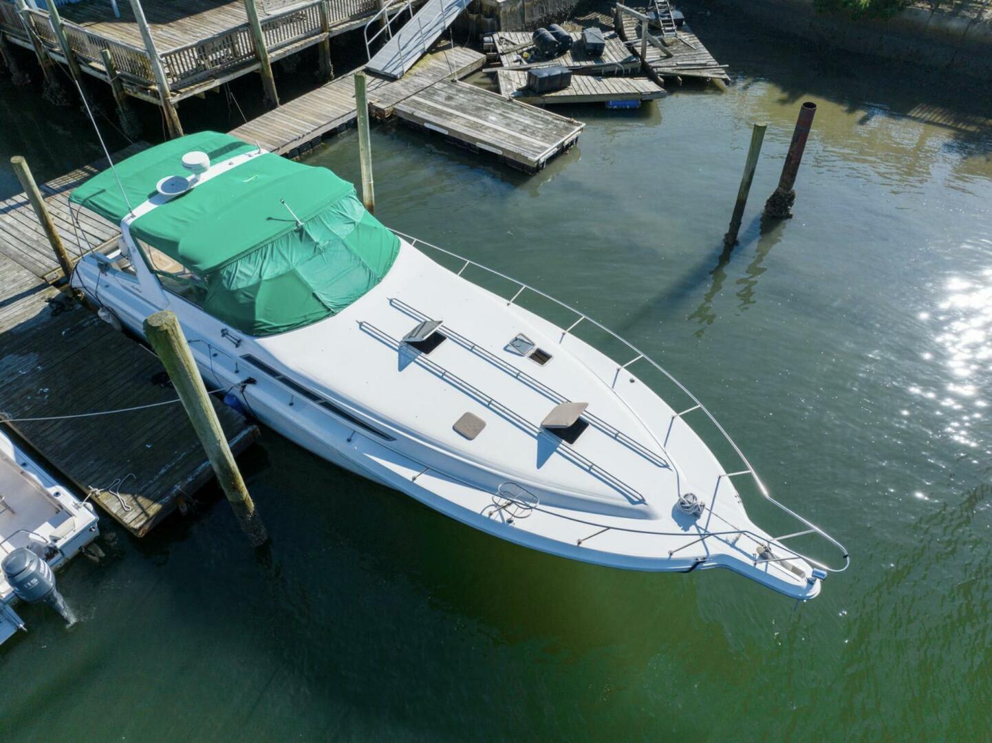 1990 Sea Ray 420 Sundancer - Image 8