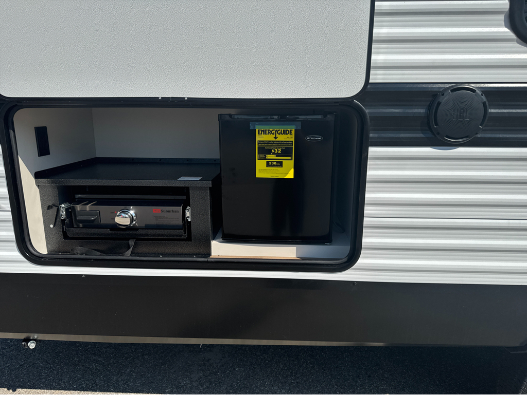 2027 GRAND DESIGN TRANSCEND 26BHX - Image 16