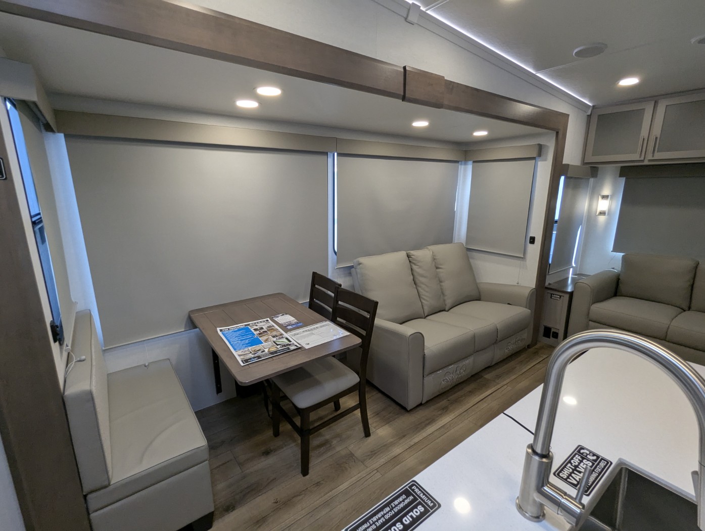 2026 Alliance RV Avenue 39MBR - Image 25