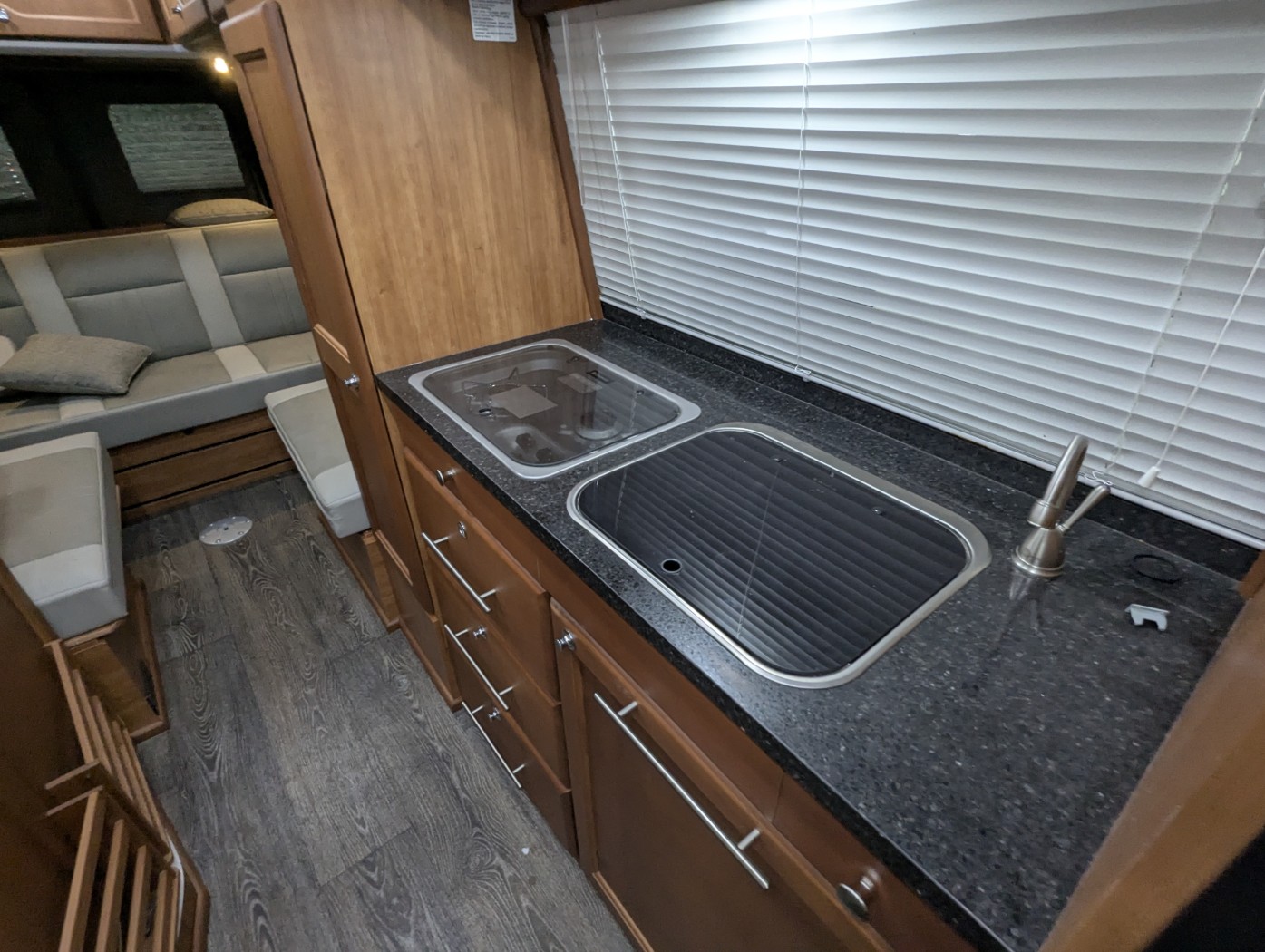 2016 Roadtrek CS Adventurous XL Edition - Image 22