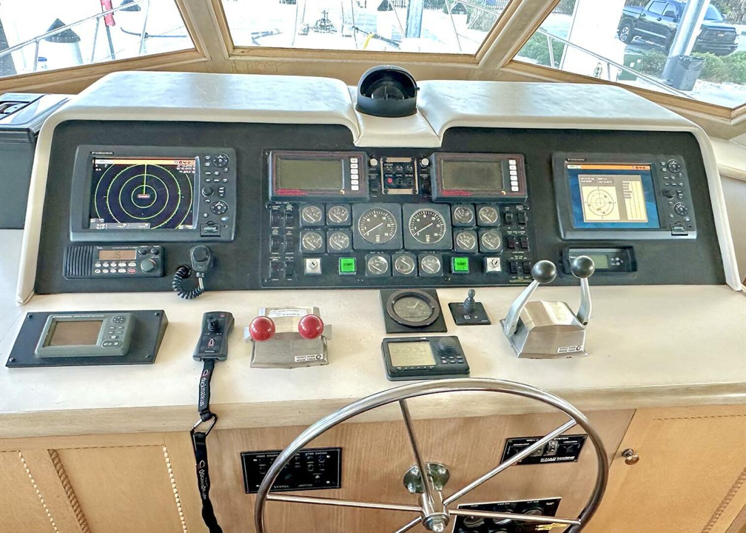 1994 Hatteras Cockpit Motoryacht - Image 23
