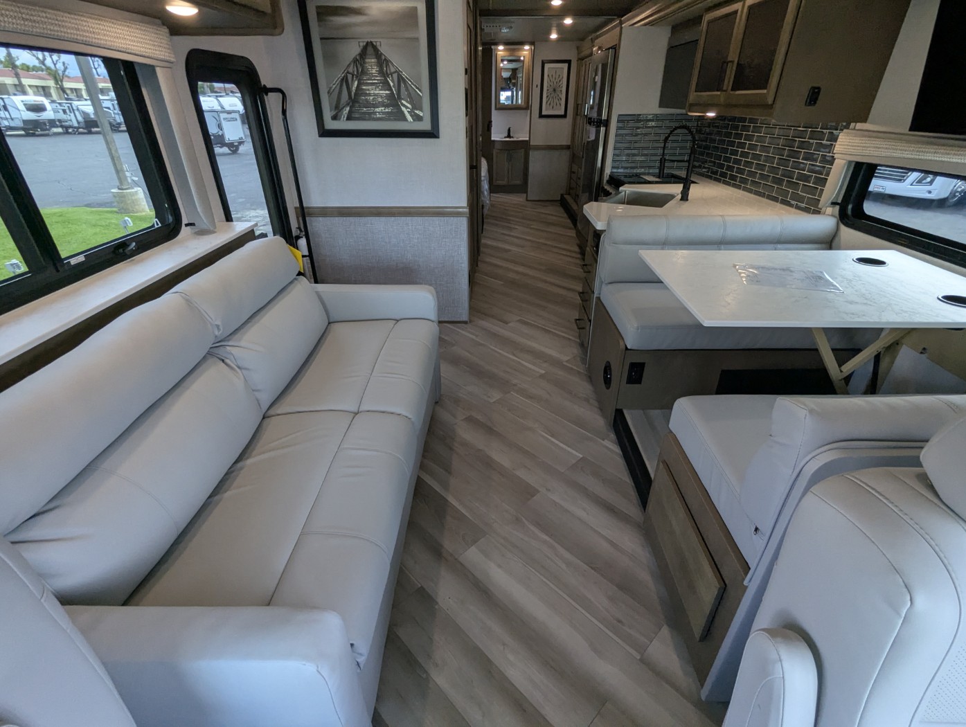 2026 Holiday Rambler Invicta 33HB - Image 16