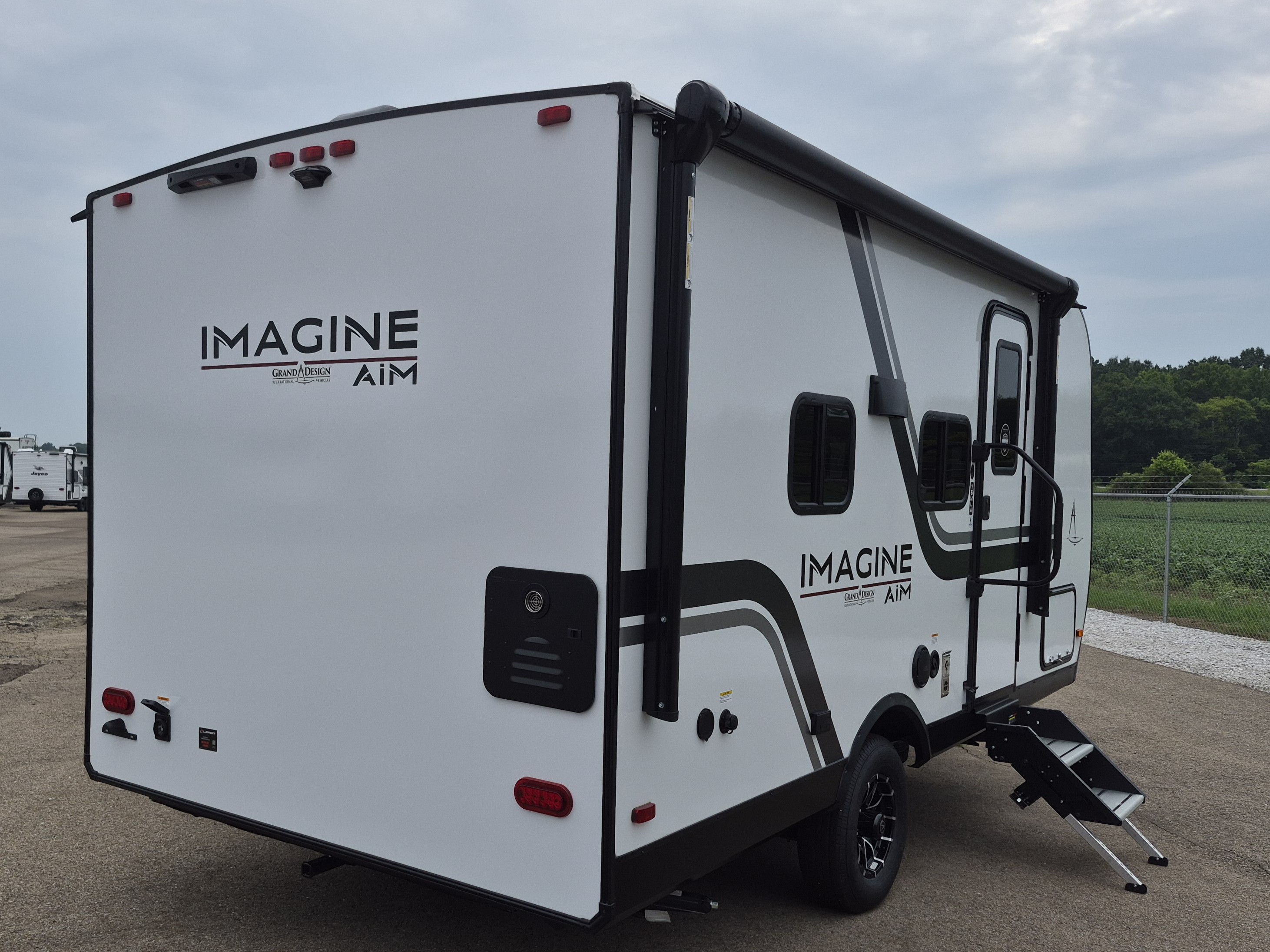 2027 GRAND DESIGN IMAGINE AIM 16MLA - Image 4