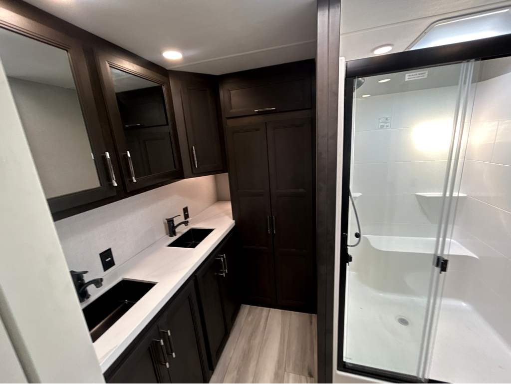 2026 Keystone ALPINE 3710FL - Image 24
