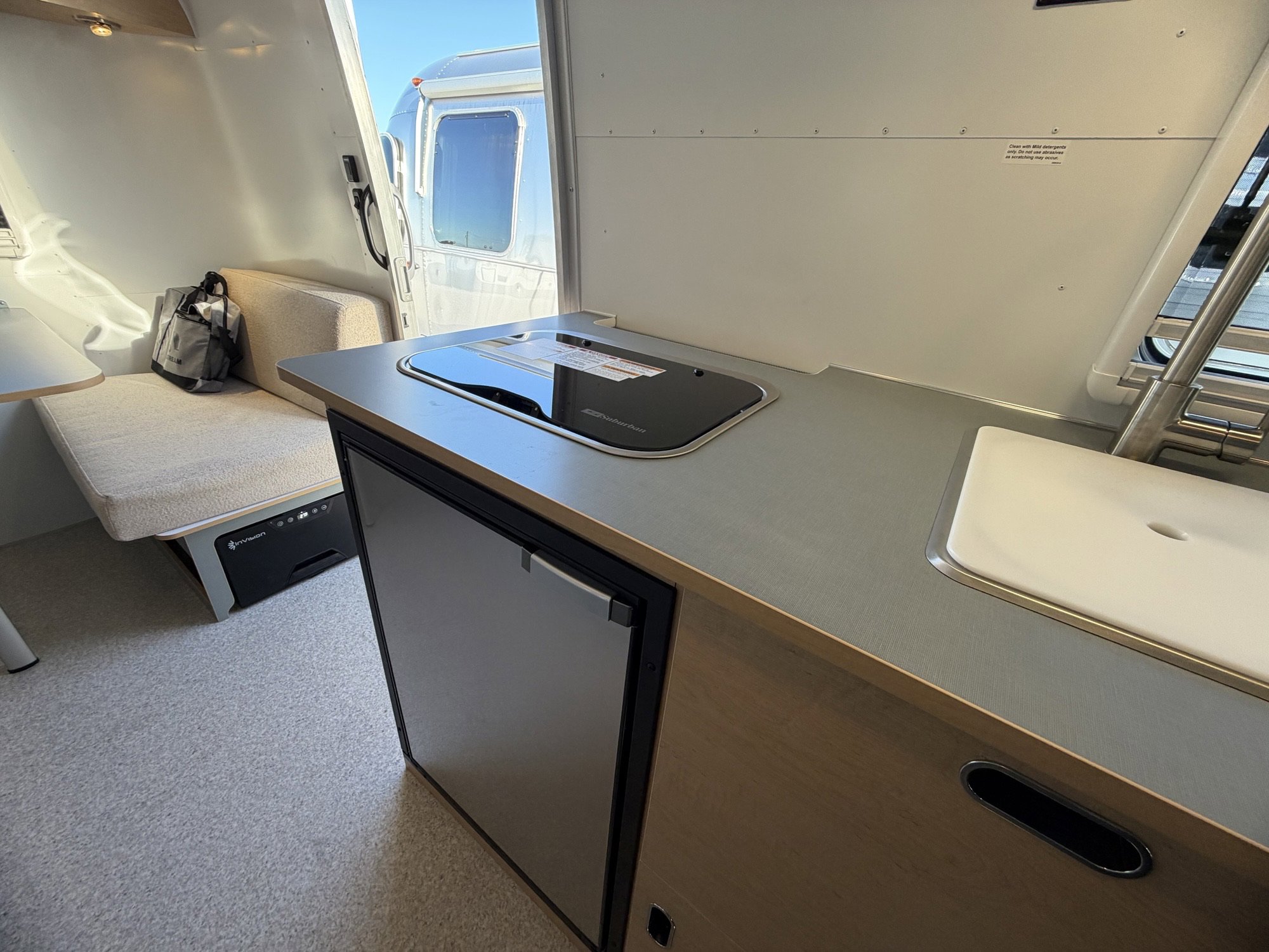 2026 AIRSTREAM WORLD TRAVELERUSA 22RB - Image 28