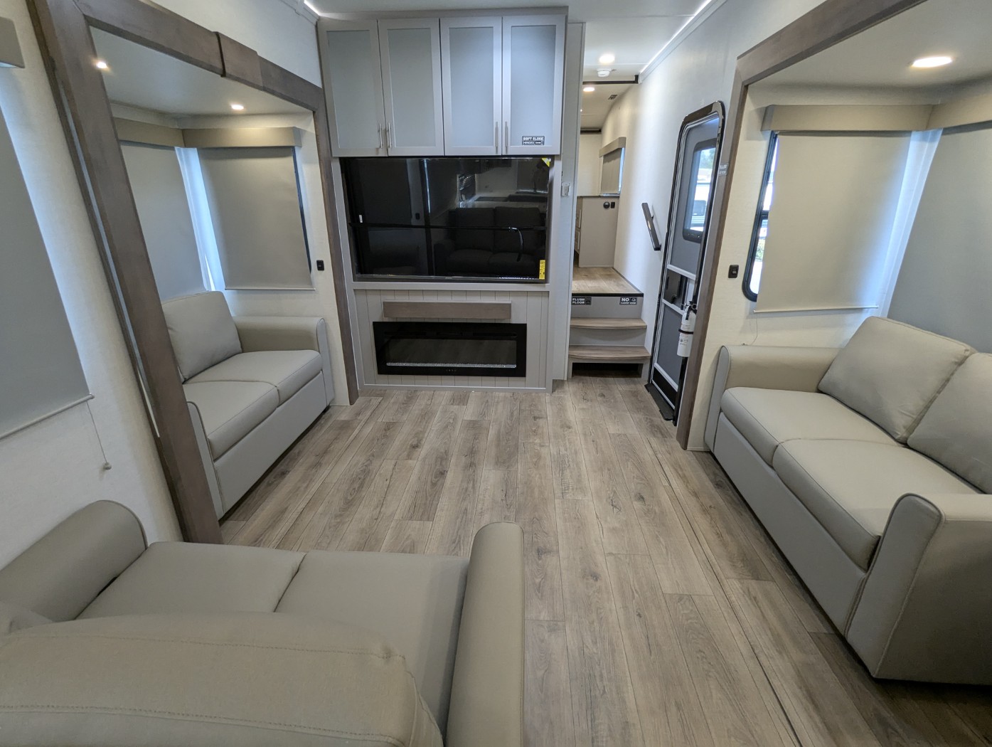 2026 Alliance RV Avenue 35RKS - Image 24
