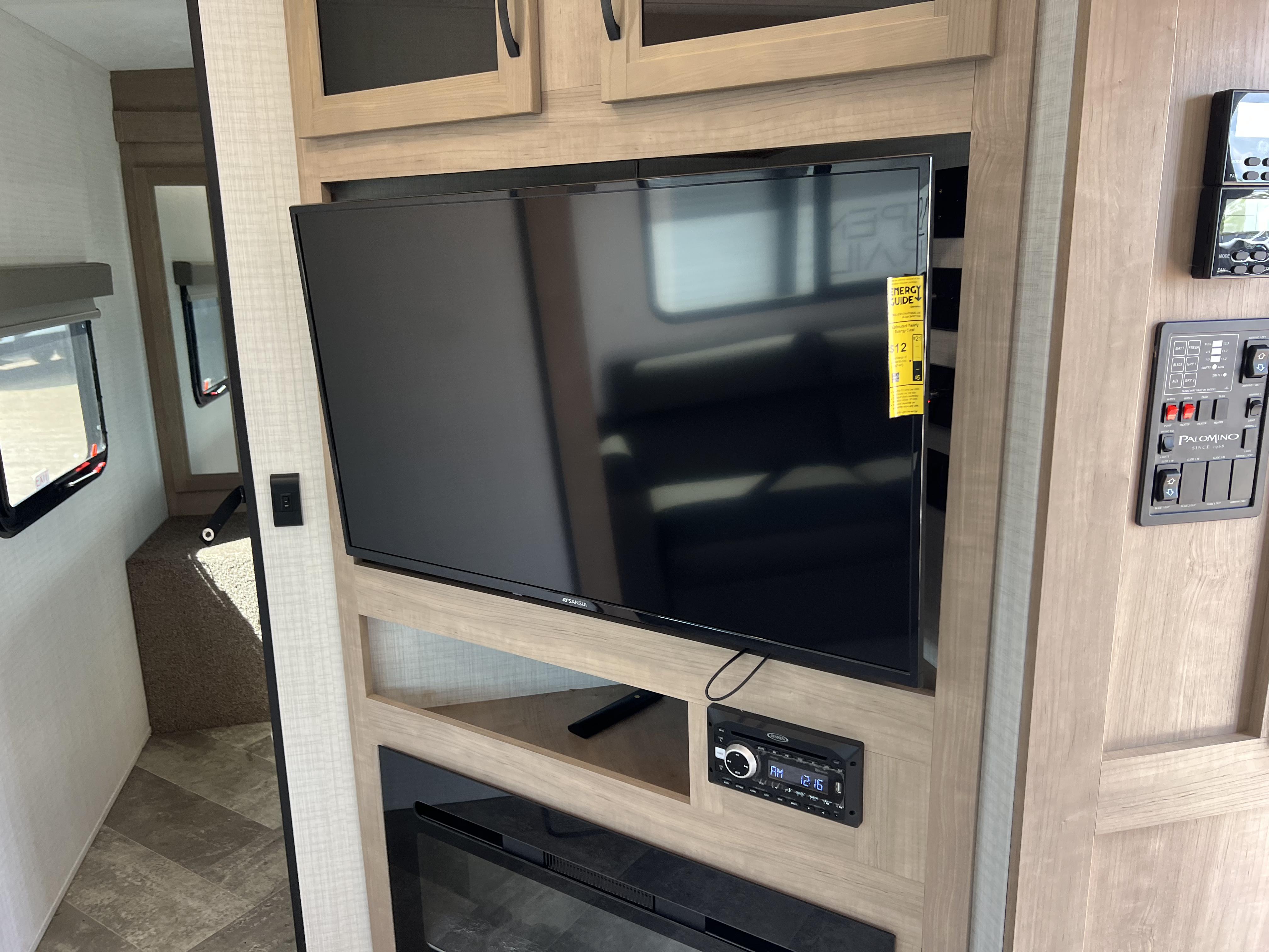 2023 PALOMINO SOLAIRE 294BHS - Image 9