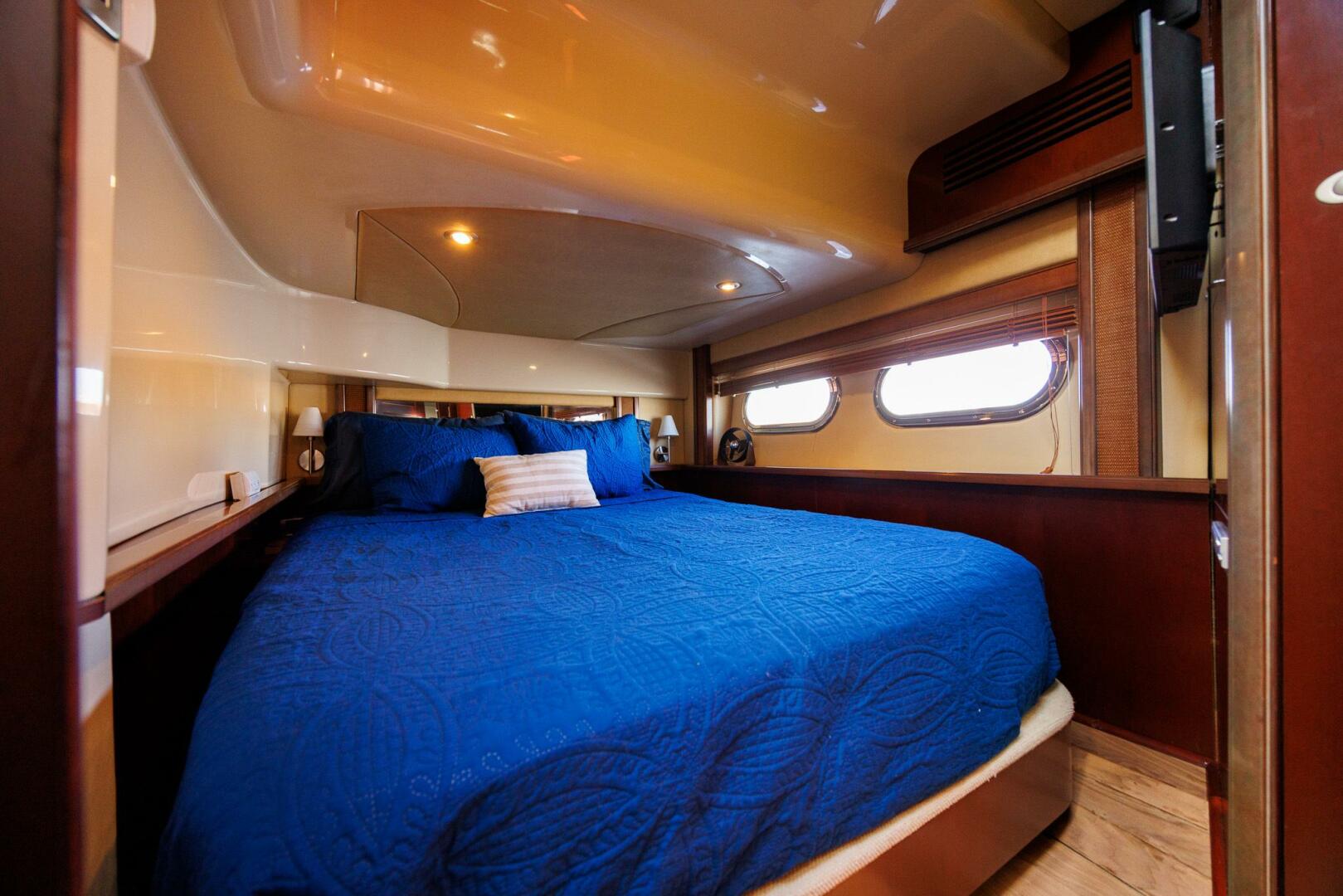 2006 Sea Ray 52 Sedan Bridge - Image 17