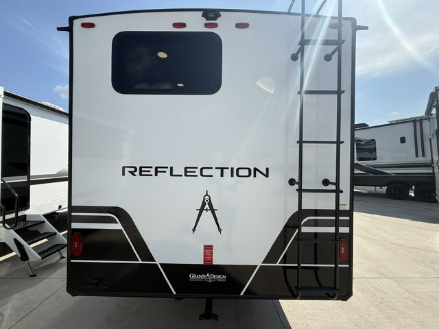 2027 REFLECTION 150 SERIES 298BH - Image 4