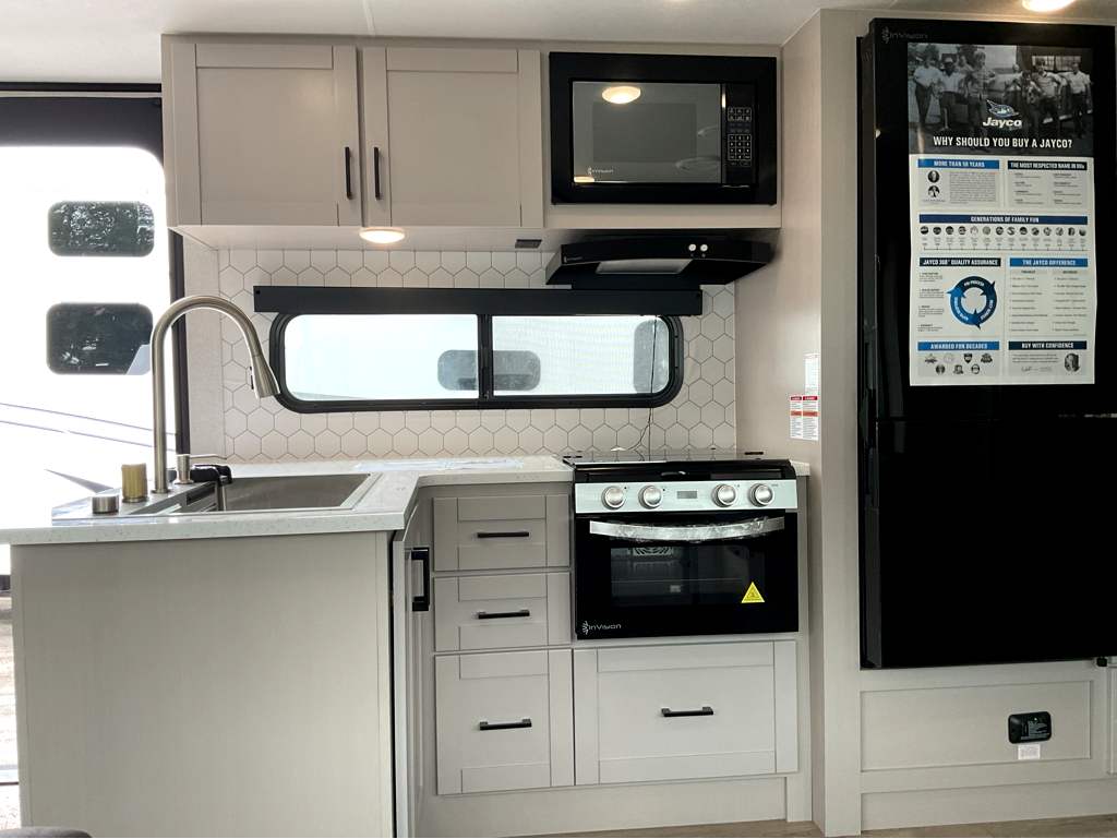 2026 JAYCO Jay Feather 29 BHB - Image 5