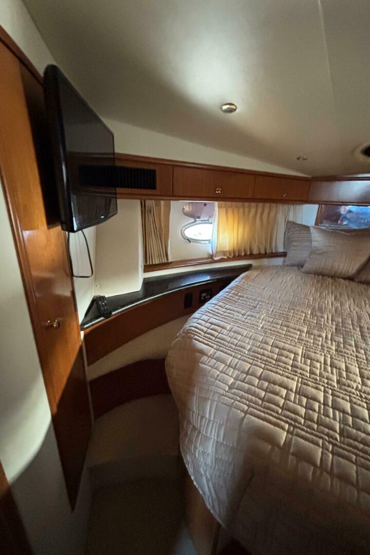 2001 Carver 396 Aft Cabin MY - Image 76