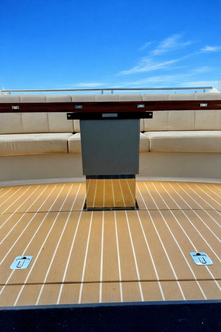 2014 Tiara Yachts 50 Coupe - Image 15