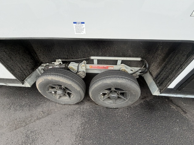 2027 CHEROKEE GREY WOLF 21JBH - Image 3