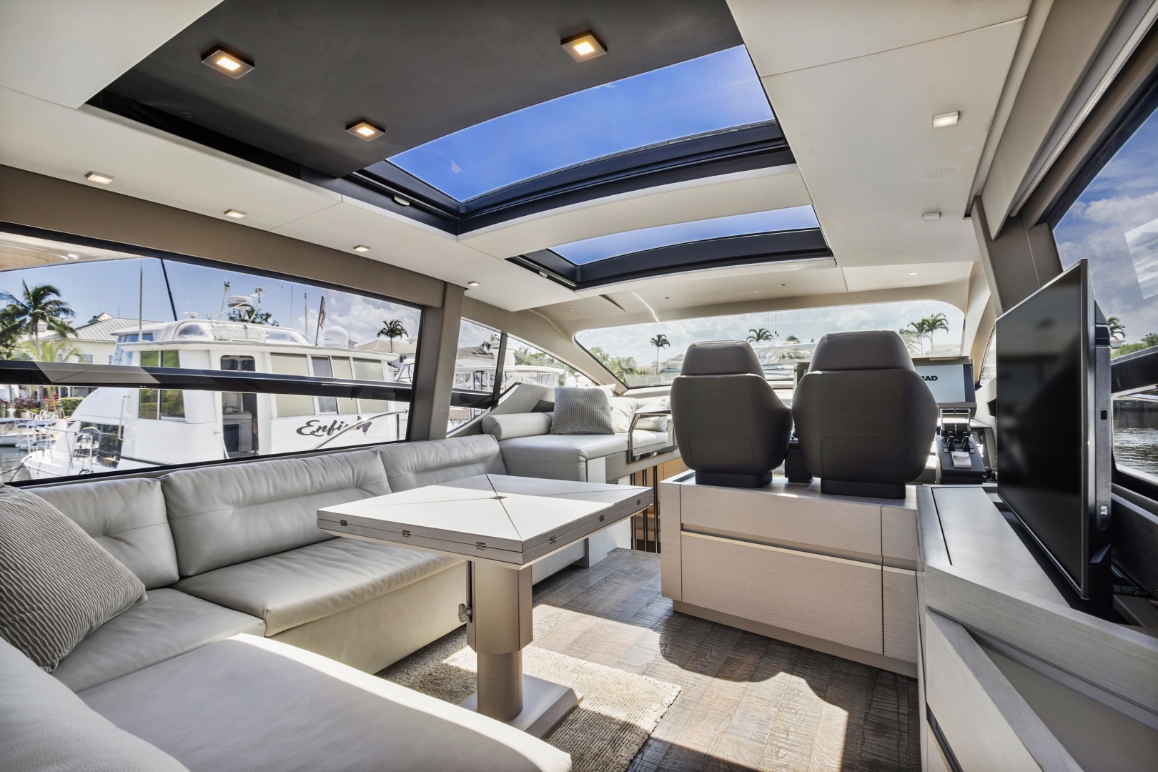 2020 Pershing 7X - Image 18