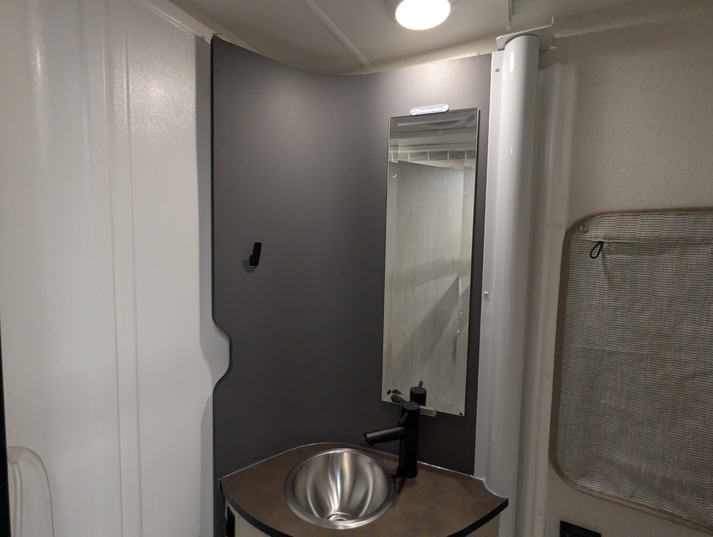2027 Winnebago Elora 19DC - Image 24