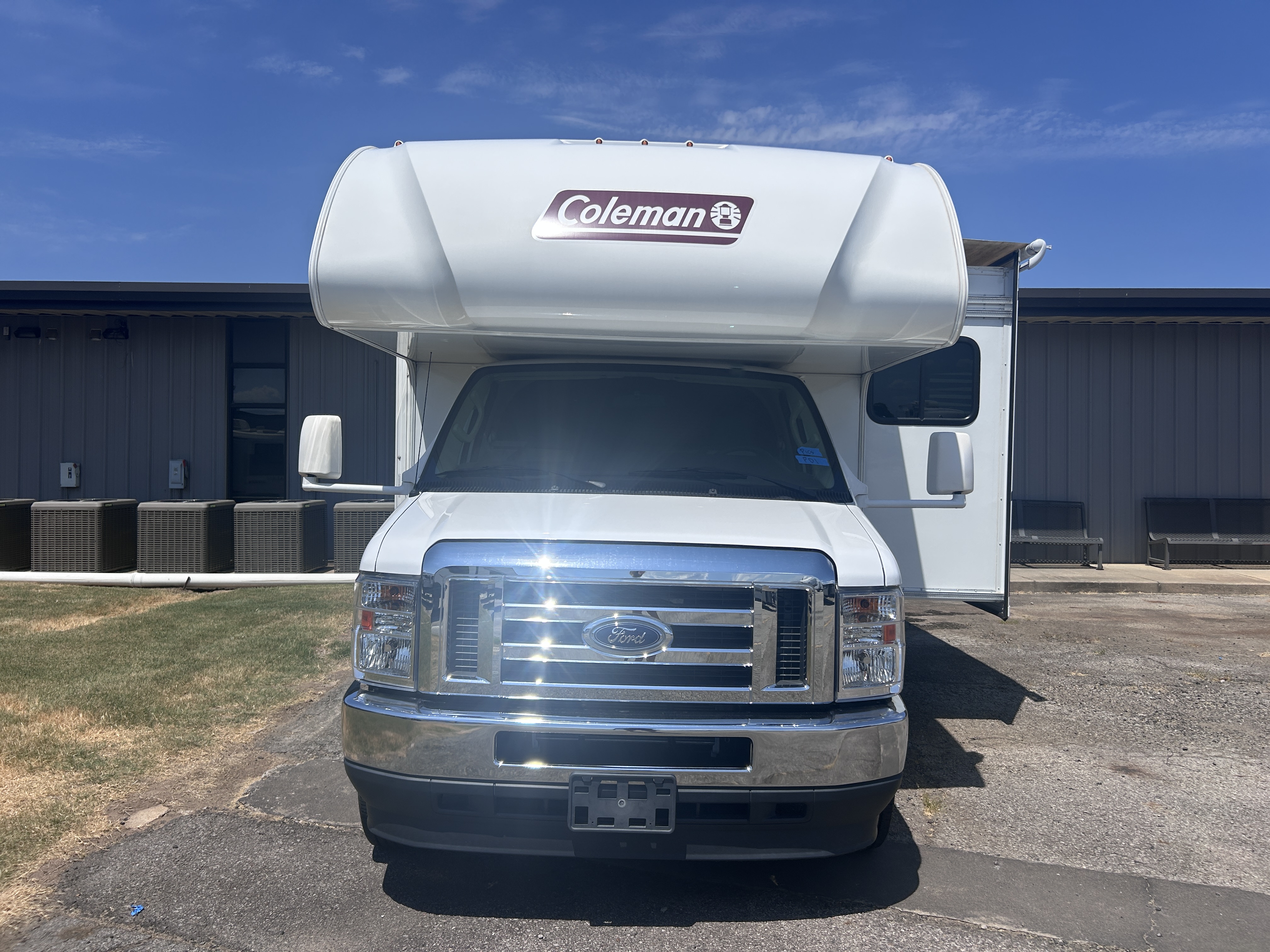 2022 Thor Motor Coach Coleman 24CM - Image 3