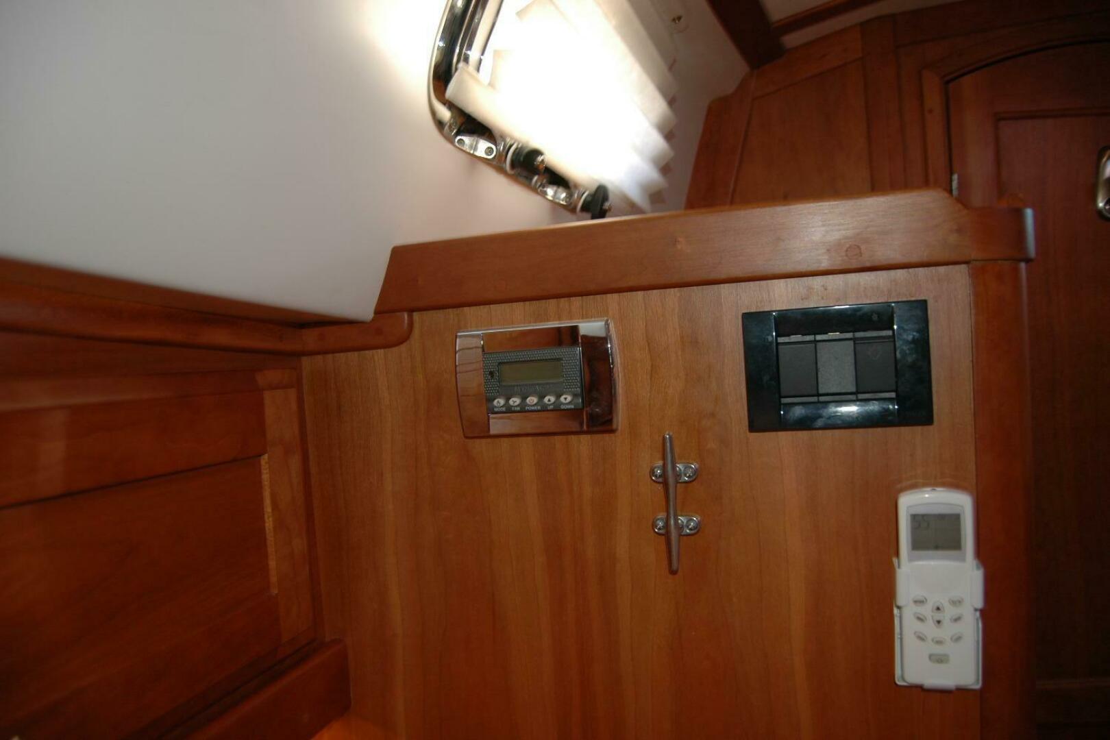 2019 Sabre 38 Salon Express - Image 105