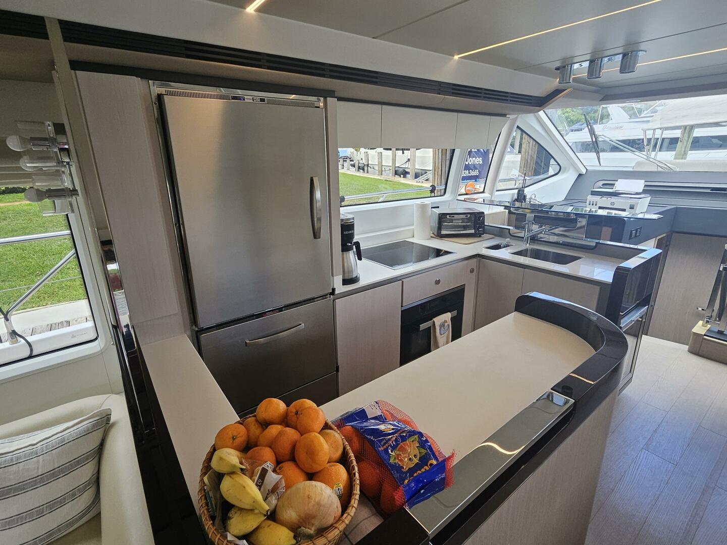 2022 Azimut 66 - Image 36