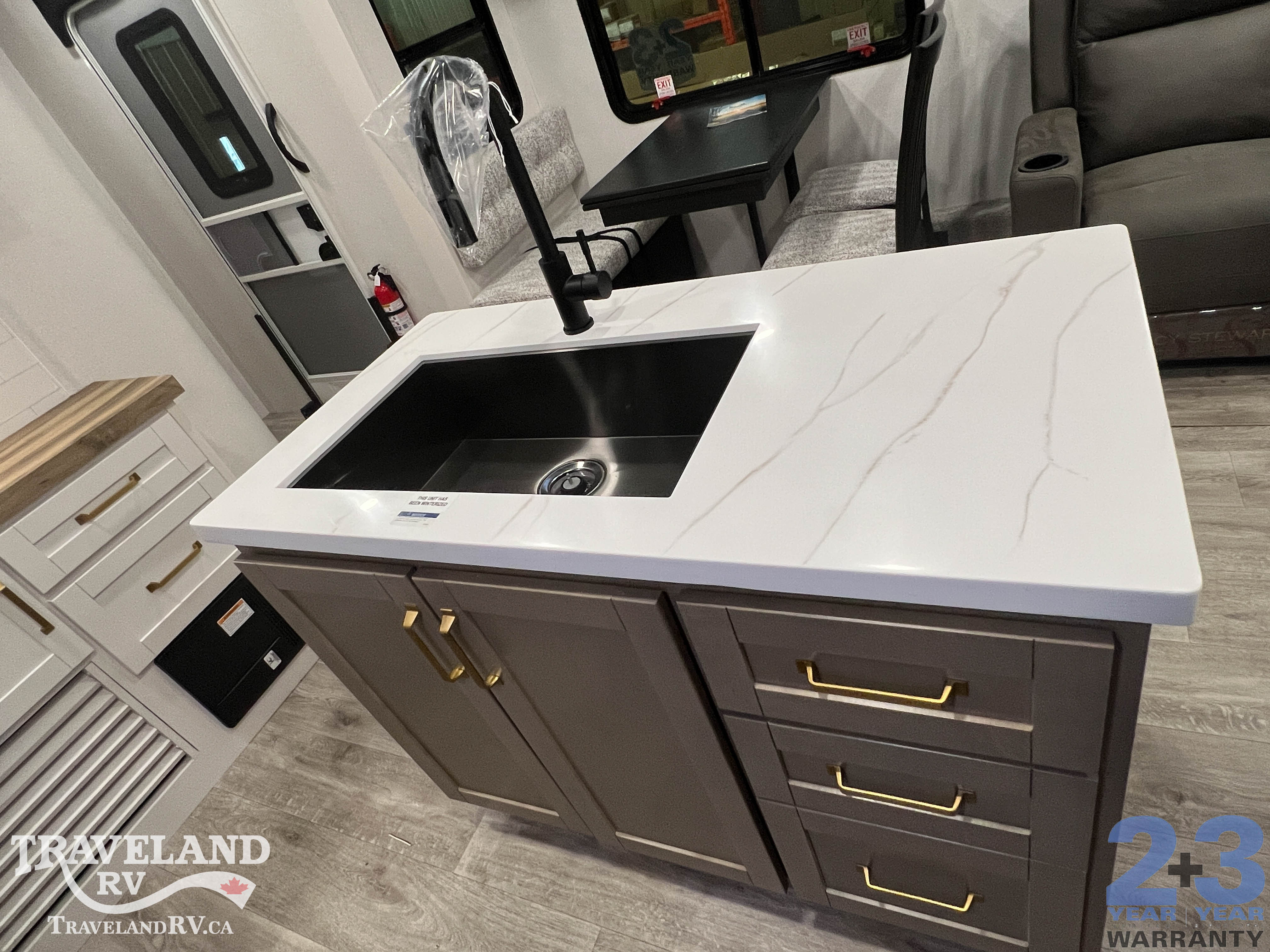 2027 Jayco Eagle 312BHOK - Image 19