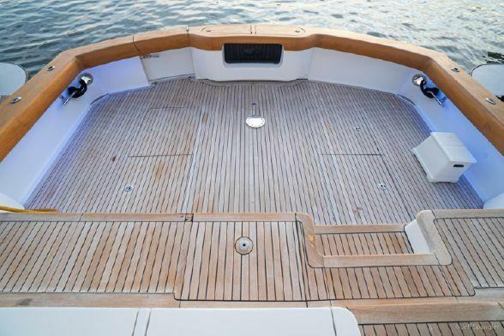 2008 Hatteras 77 Enclosed Bridge - Image 26