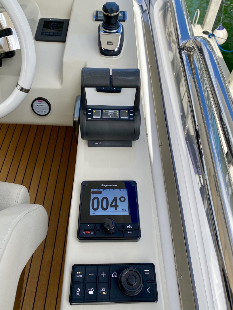2018 Azimut Flybridge - Image 37