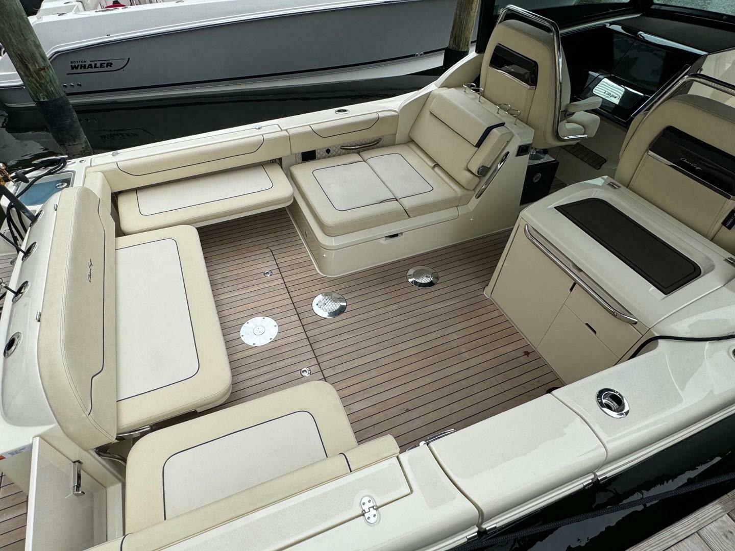 2022 Chris-Craft Calypso 35 - Image 7