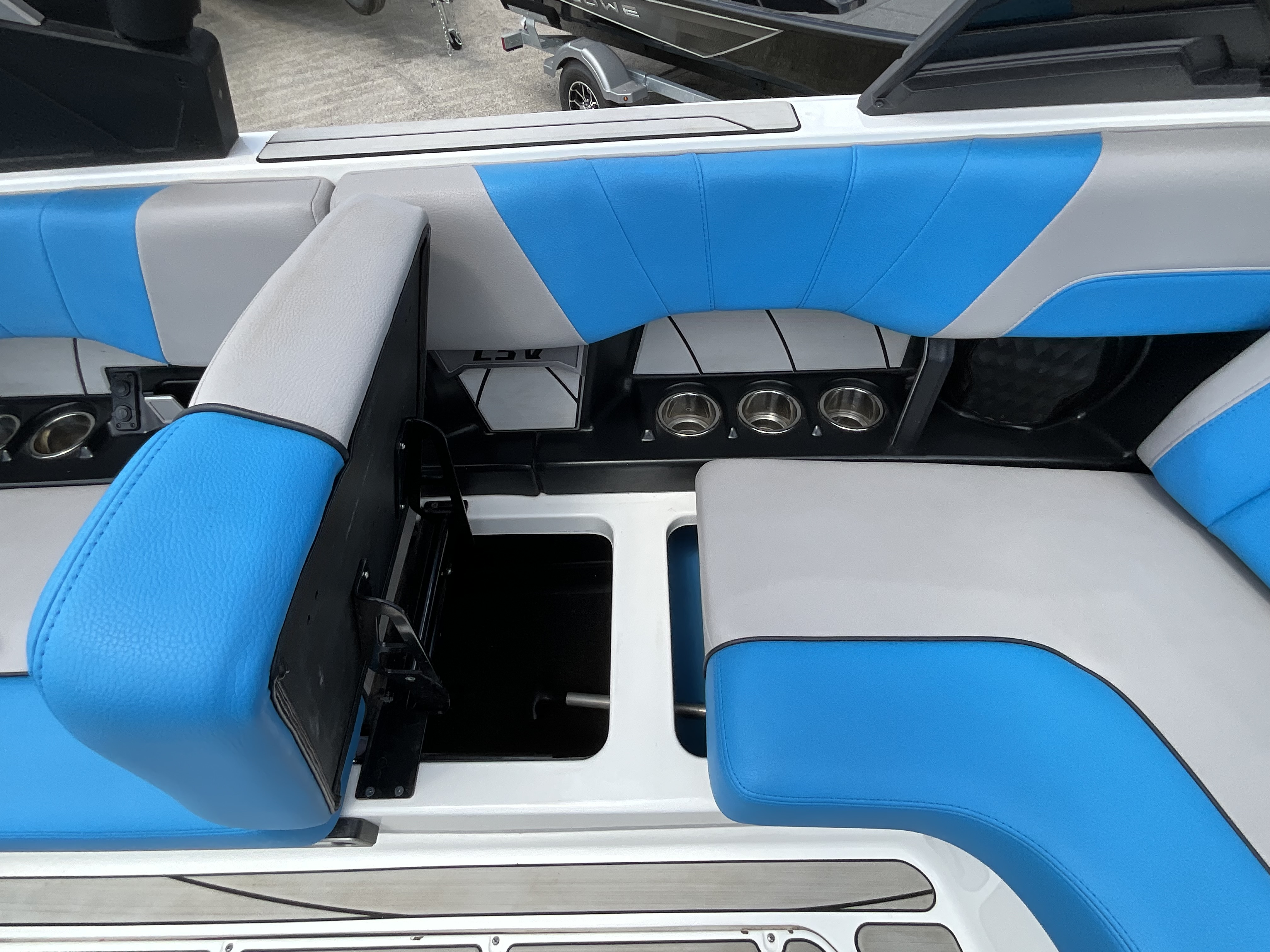 2022 MALIBU 23LSV - Image 23