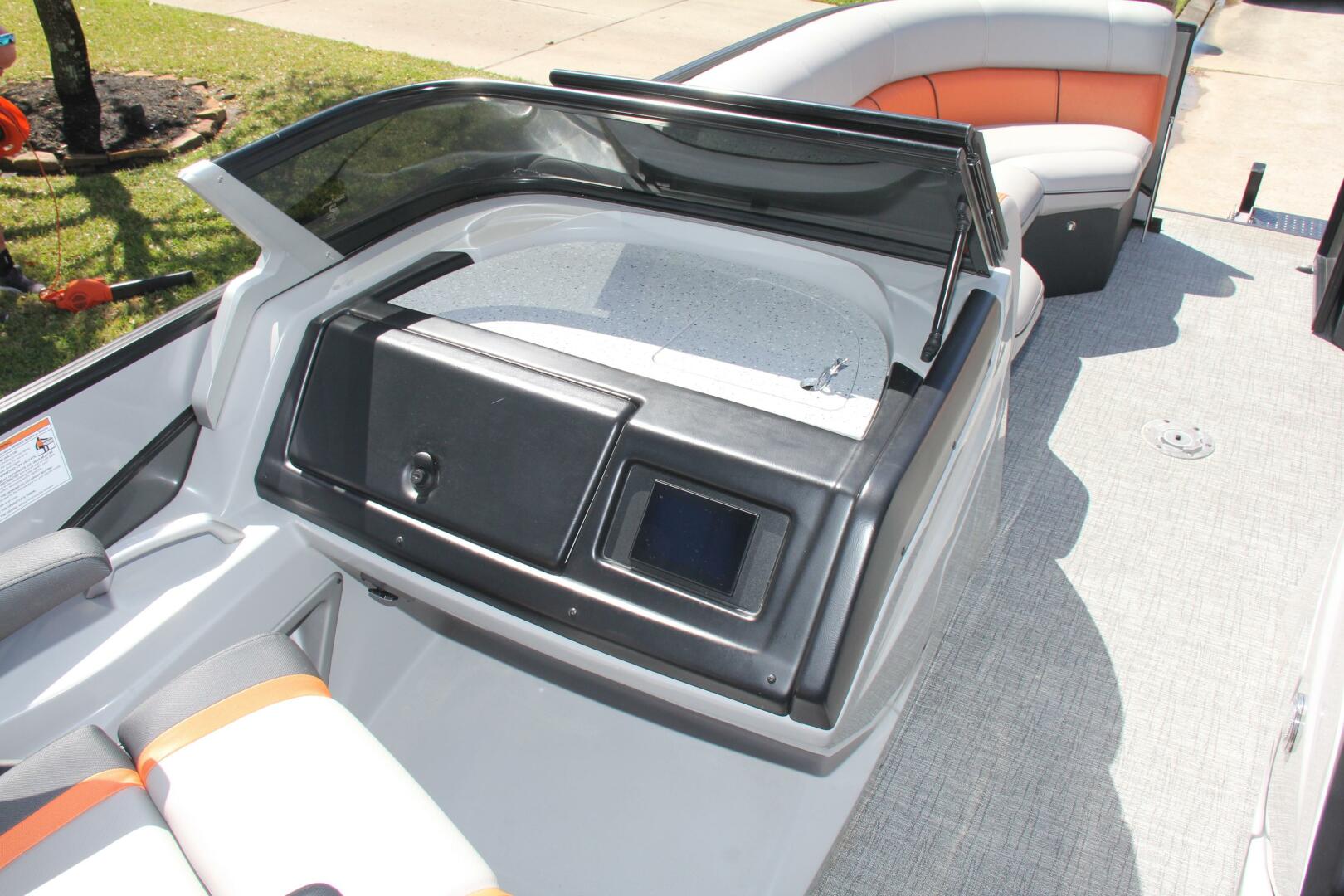 2021 Berkshire 25 Sport CL - Image 50
