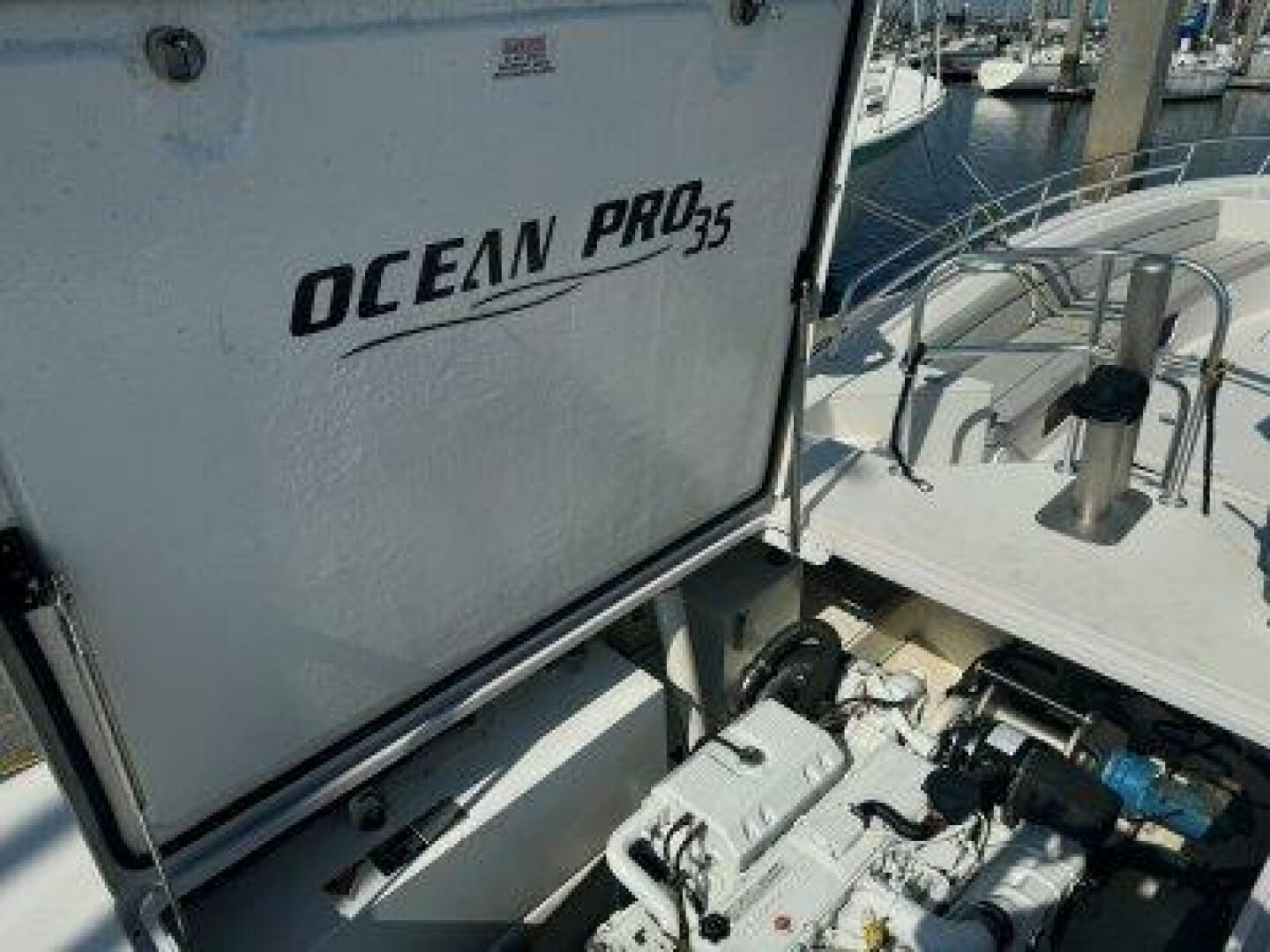 2019 OceanPro 35 - Image 11