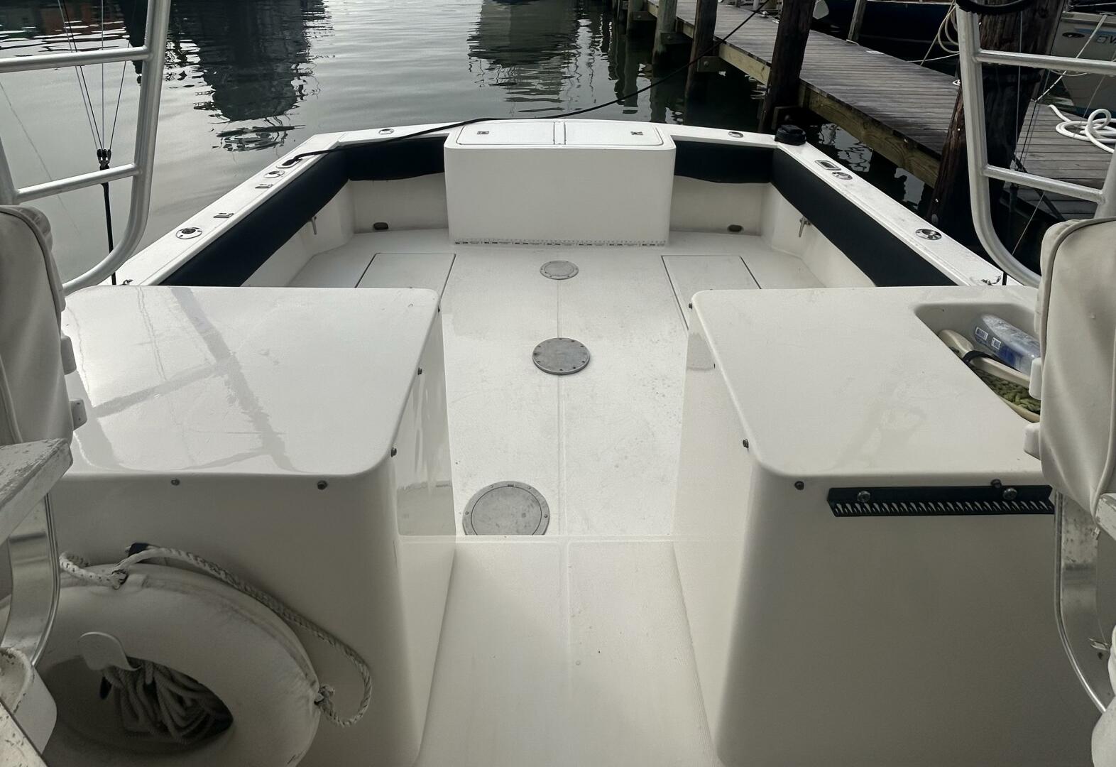 1995 Carolina Classic 28 Express - Image 5