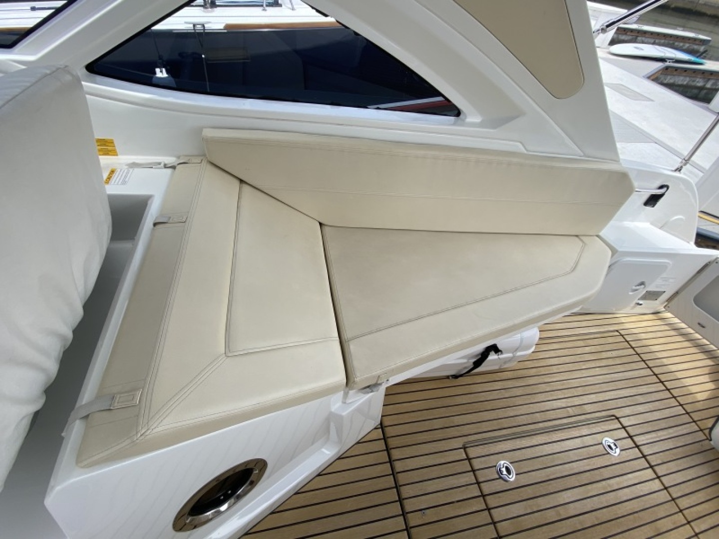 2016 Beneteau Gran Turismo 35 - Image 12
