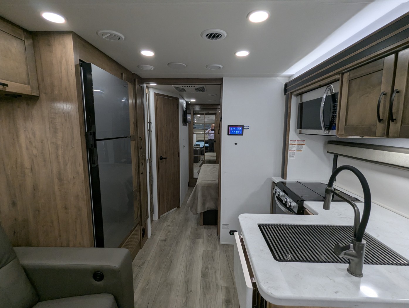 2026 Entegra Coach Esteem XL 32U - Image 21