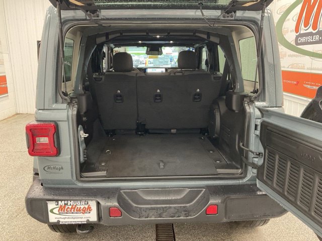 2026 Jeep Wrangler Sahara 4 Door 4x4 - Image 21