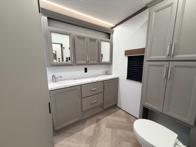 2026 Keystone Sprinter 3980FBS - Image 24